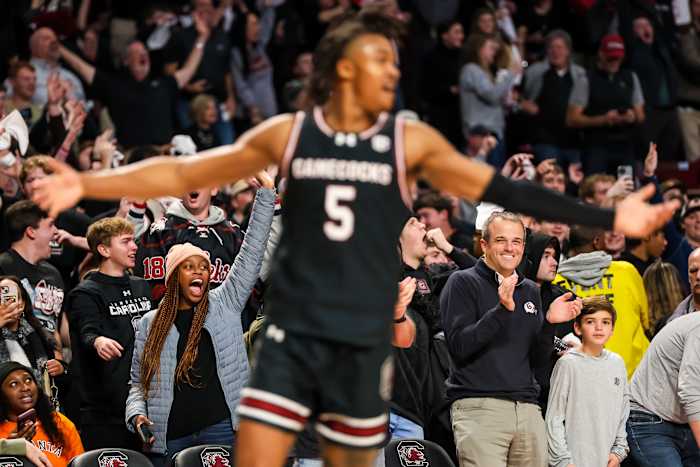 Shane Beamer with his son Hunter cheering on the Gamecocks men's b-ball team this past Tuesday vs Kentucky (23rd Jan., 2024)